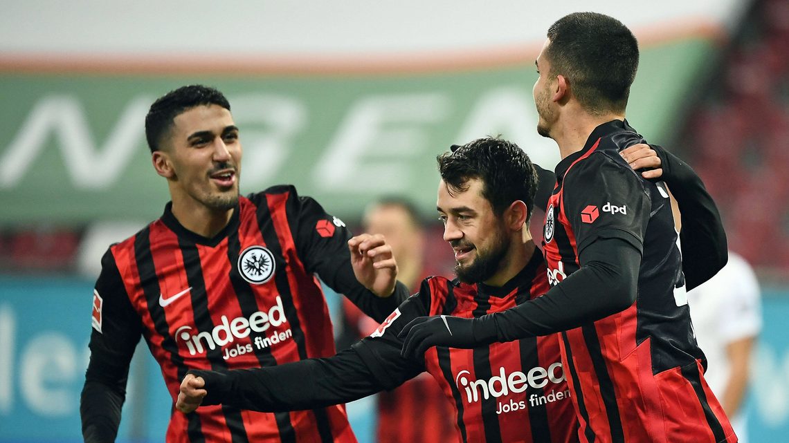 Augsburg 0-2 E. Frankfurt Maç Özeti