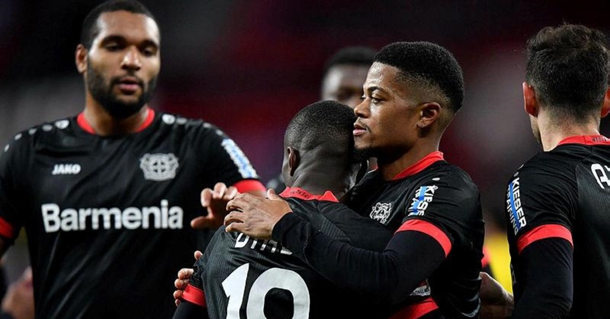 Bayer Leverkusen, Dortmund'u eli boş gönderdi. Bundesliga'nın 17'inci haftasındaki mücadele ev sahibi Leverkusen'in 2 - 1'lik üstünlüğü ile sona erdi. Peter Bosz'un öğrencileri bu sonuçla 32 puana ulaşırken, Dortmund 29 puanda kaldı.